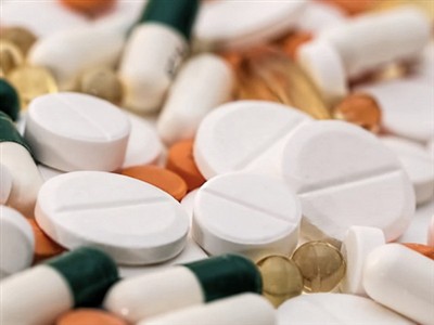 Antistaminiċi: Drogi ewlenin għal Reazzjonijiet Allerġiċi